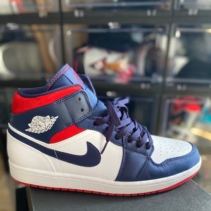 Air Jordan 1 Mid